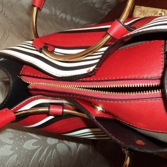 NWOT Statement Purse/Satchel - Picture 7 of 10